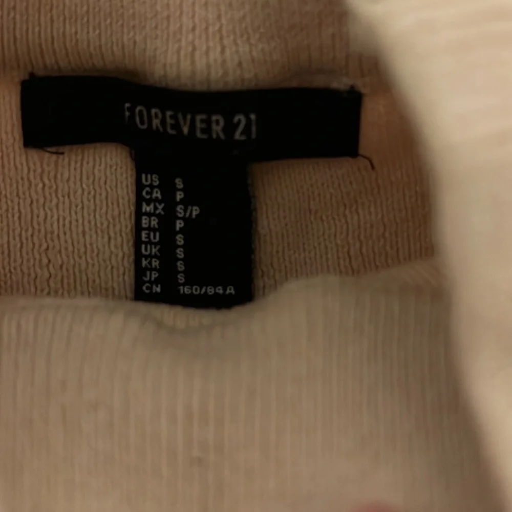 Forever 21 Top - Picture 3 of 4